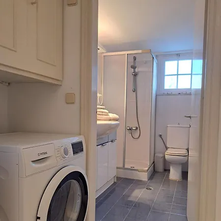 Marianna Leros Apartamento *